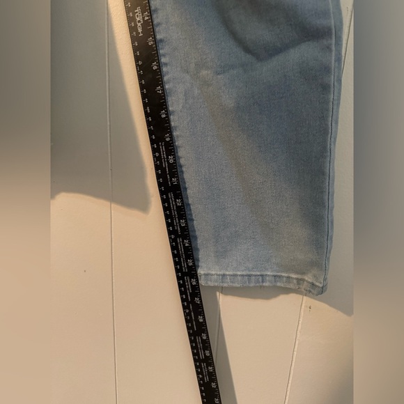 FRAYED High Rise Straight Leg Distressed Light Wash Jeans, Size 28 - Picture 6 of 7